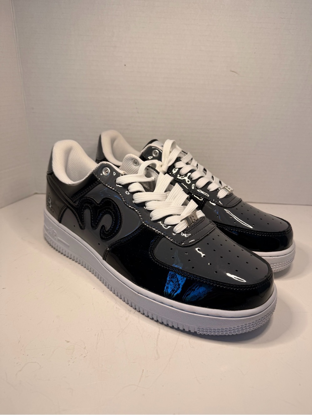New Bala Black Patent Leather
Low Top Sneakers Size 9